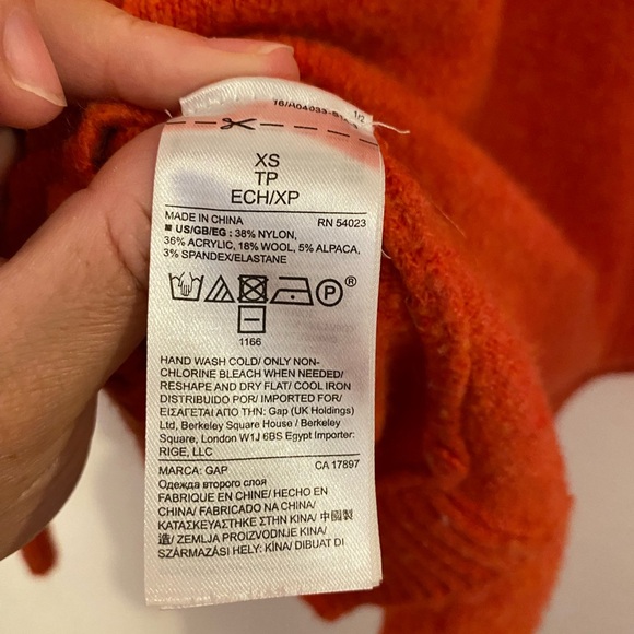 GAP Women size XS soft V Neck letterman orange alpaca wool nylon spandex sweater - Picture 6 of 6
